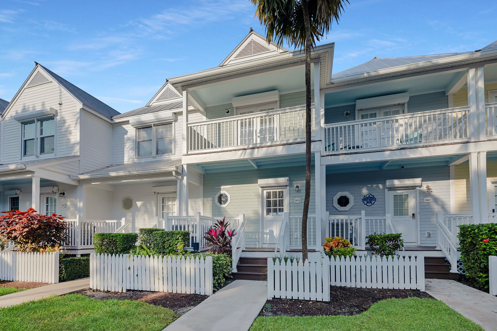 Duck Key Townhome on open Water